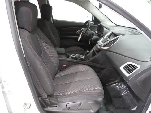 Used 2017 GMC Terrain SLE w/ Convenience Package FWD image 9