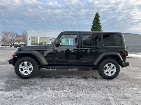 Used 2023 Jeep Wrangler Sport S image 4