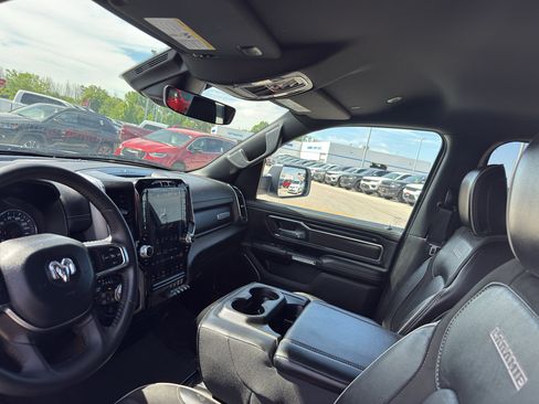Used 2024 RAM 1500 Laramie AWD/4WD image 26