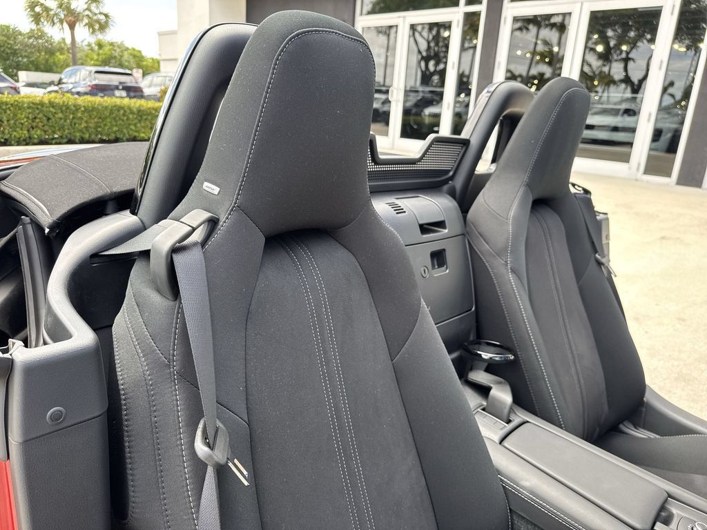 New 2026 MAZDA MX-5 Miata Club w/ Interior Package RWD image 44