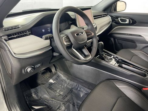 Used 2024 Jeep Compass Limited w/ Elite Group image 9