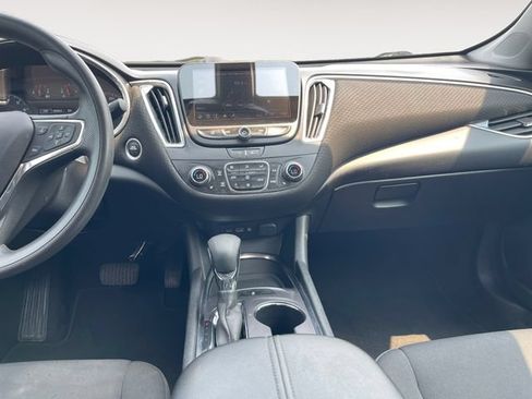 Used 2021 Chevrolet Malibu LT FWD image 11