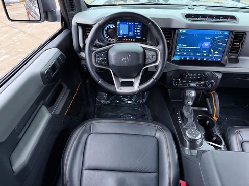 Used 2022 Ford Bronco Badlands image 19