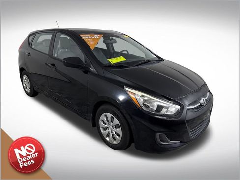 Used 2016 Hyundai Accent SE FWD image 1