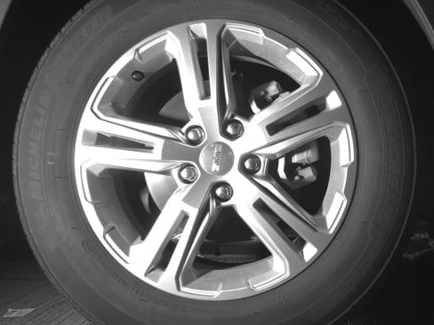 Used 2024 GMC Terrain SLE image 18