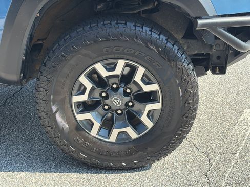 Used 2019 Toyota Tacoma TRD Off-Road RWD image 31