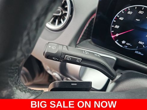 Used 2025 Mercedes-Benz GLB 250 image 25