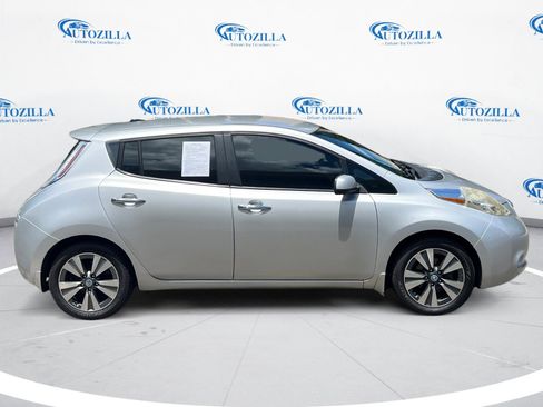 Used 2013 Nissan Leaf SL w/ Premium Pkg image 6