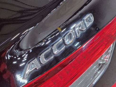 Used 2018 Honda Accord EX image 25