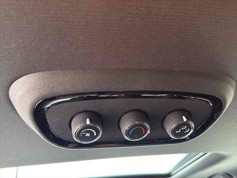 Used 2023 Dodge Durango GT image 32