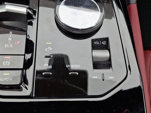 Certified 2026 BMW 530i xDrive w/ M Sport Package image 22