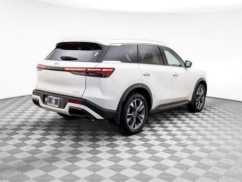 Certified 2025 INFINITI QX60 Luxe image 5