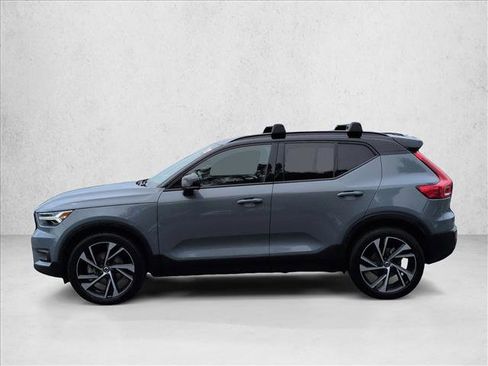 Used 2021 Volvo XC40 T5 R-Design w/ Climate Package AWD/4WD image 9