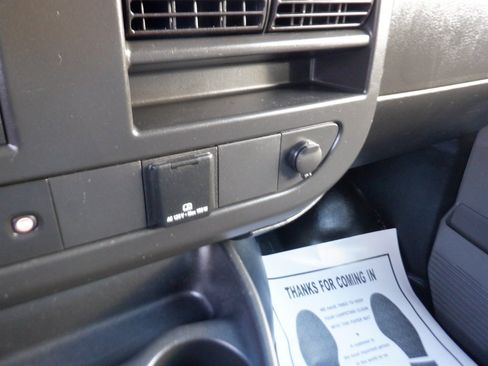 Used 2020 Chevrolet Express 2500 Bins AND Racks w/ Driver Convenience Package image 16