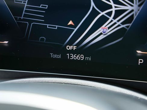 Used 2024 BMW 740i RWD image 12