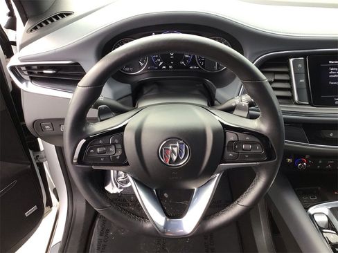 Used 2024 Buick Enclave Premium image 17