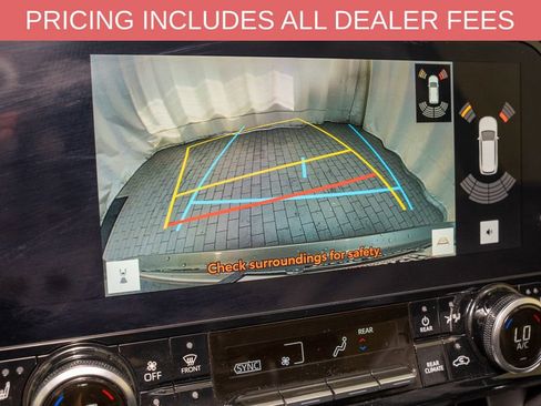 Used 2023 Toyota Highlander Limited FWD image 16