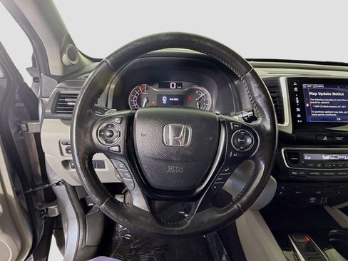 Used 2017 Honda Pilot Elite image 13