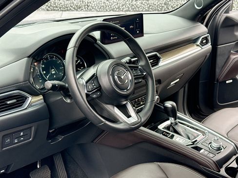 Used 2025 MAZDA CX-5 Signature image 4