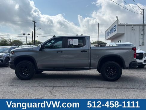 Used 2023 Chevrolet Silverado 1500 ZR2 w/ Technology Package AWD/4WD image 10