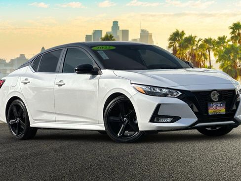 Used 2022 Nissan Sentra SR w/ Midnight Edition image 2