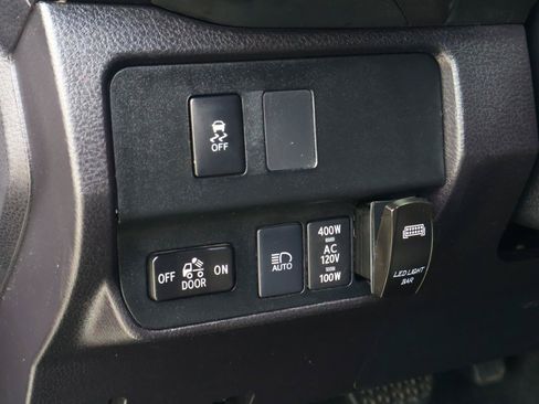 Used 2023 Toyota Tacoma TRD Sport AWD/4WD image 22