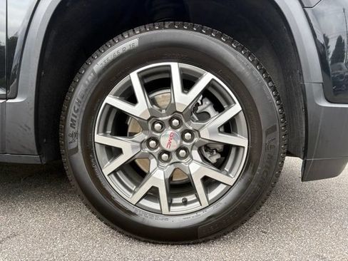 Used 2022 GMC Acadia SLE w/ LPO, Floor Liner Package FWD image 17