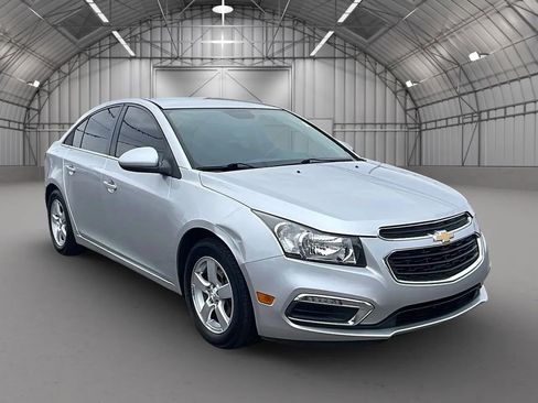 Used 2016 Chevrolet Cruze LT image 7
