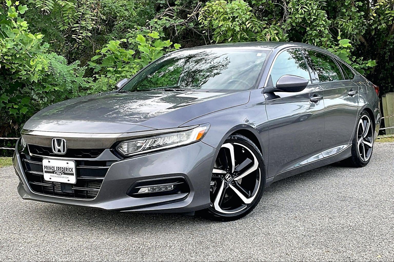 Used 2019 Honda Accord Sport image 3