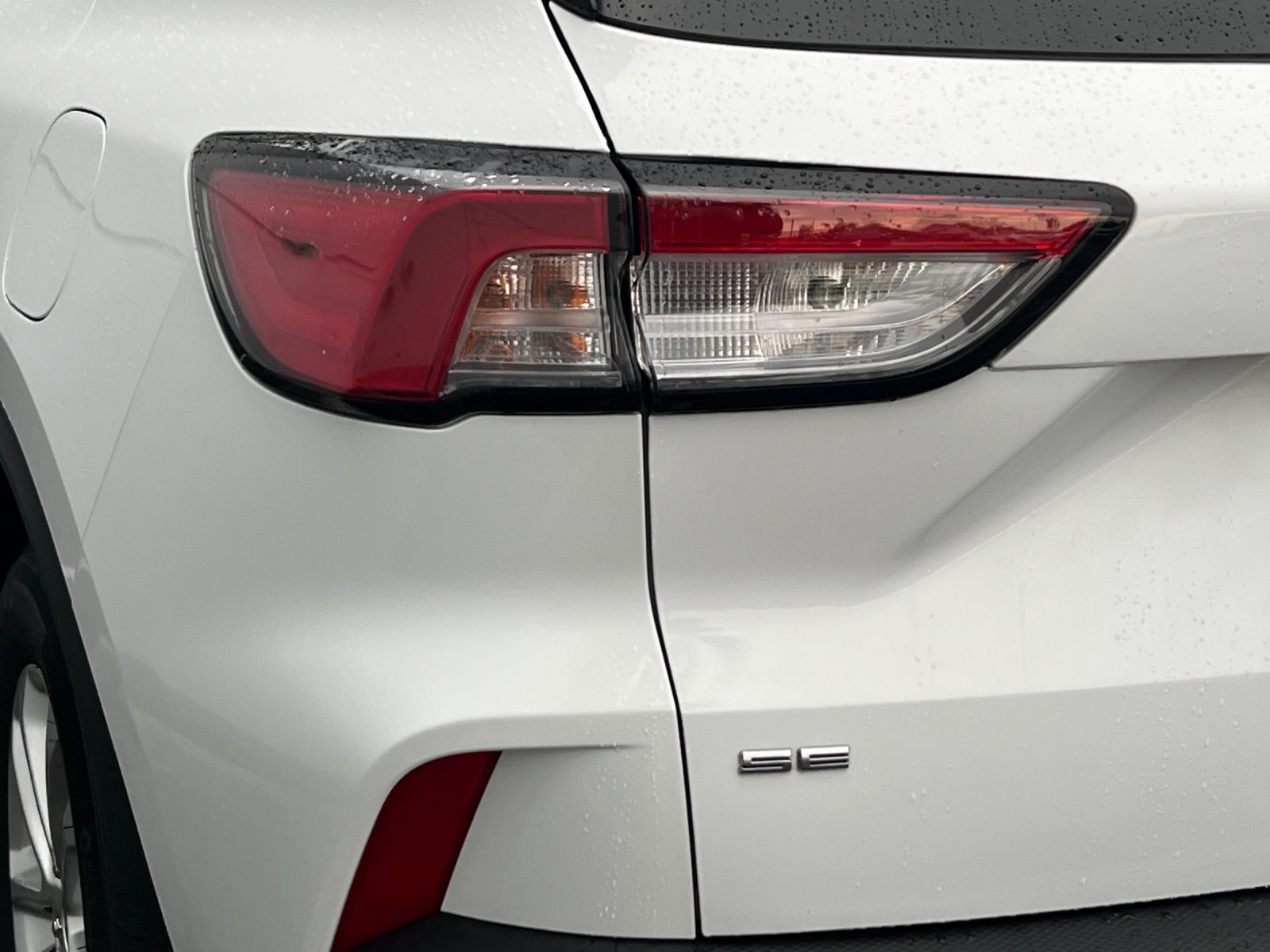 Used 2022 Ford Escape SE FWD image 27
