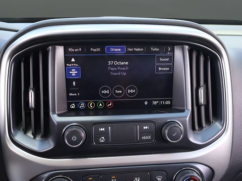 Used 2019 Chevrolet Colorado ZR2 w/ ZR2 Dusk Special Edition AWD/4WD image 23