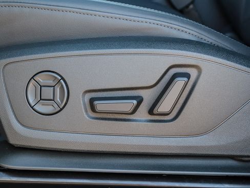 New 2025 Audi Q3 2.0T Premium image 26