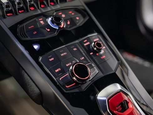 Used 2015 Lamborghini Huracan LP 610-4 image 39