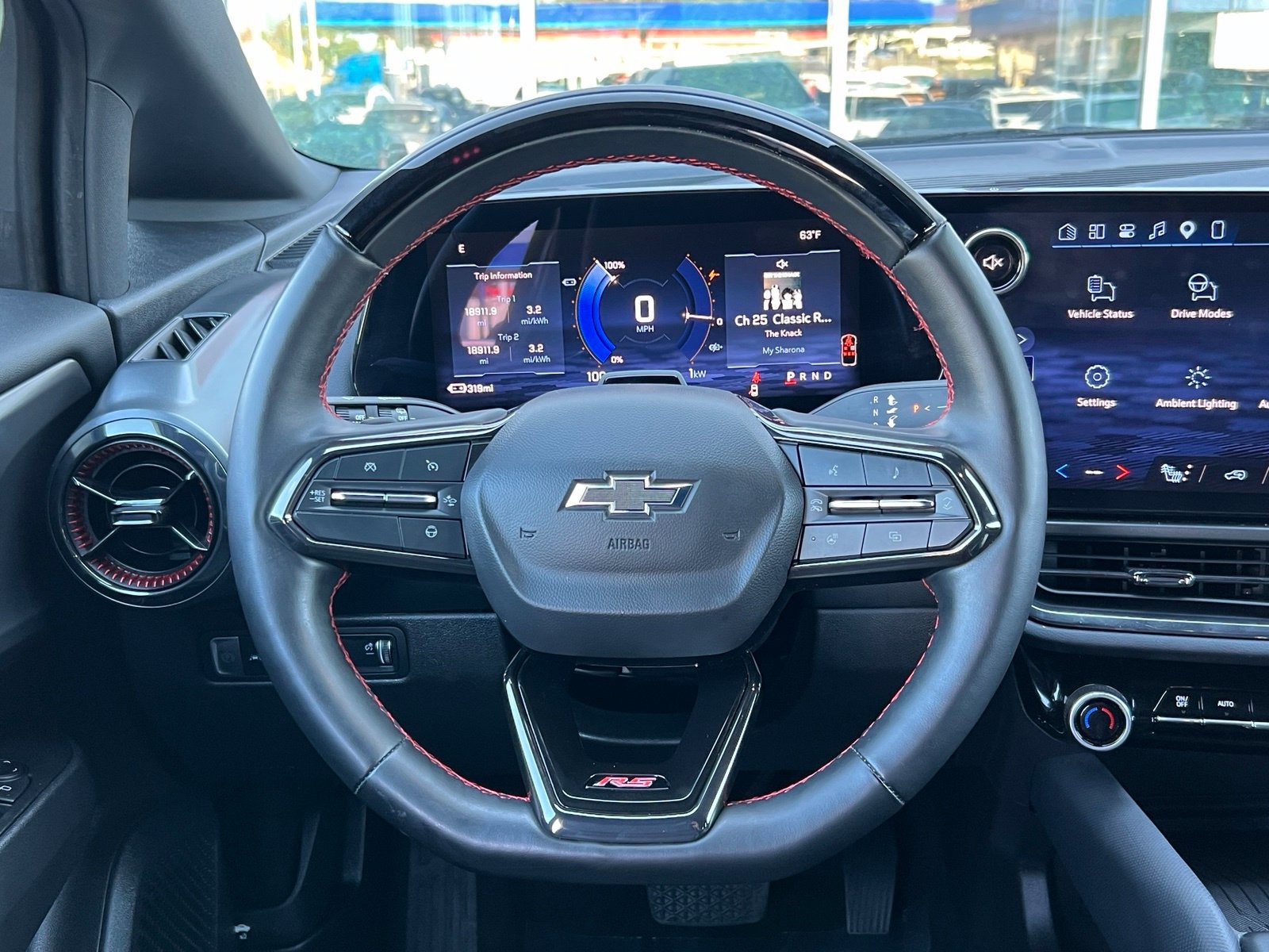 Used 2024 Chevrolet Equinox EV RS FWD image 19