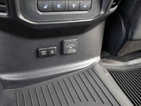 Used 2025 Toyota Tundra Platinum AWD/4WD image 49