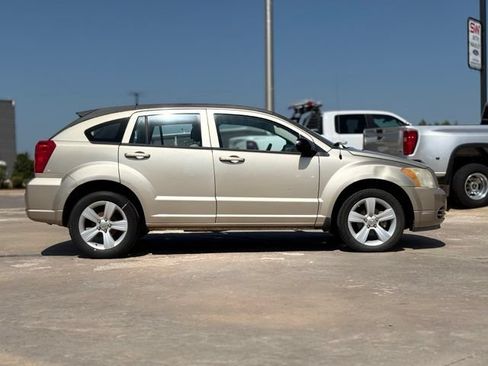 Used 2010 Dodge Caliber SXT FWD image 7