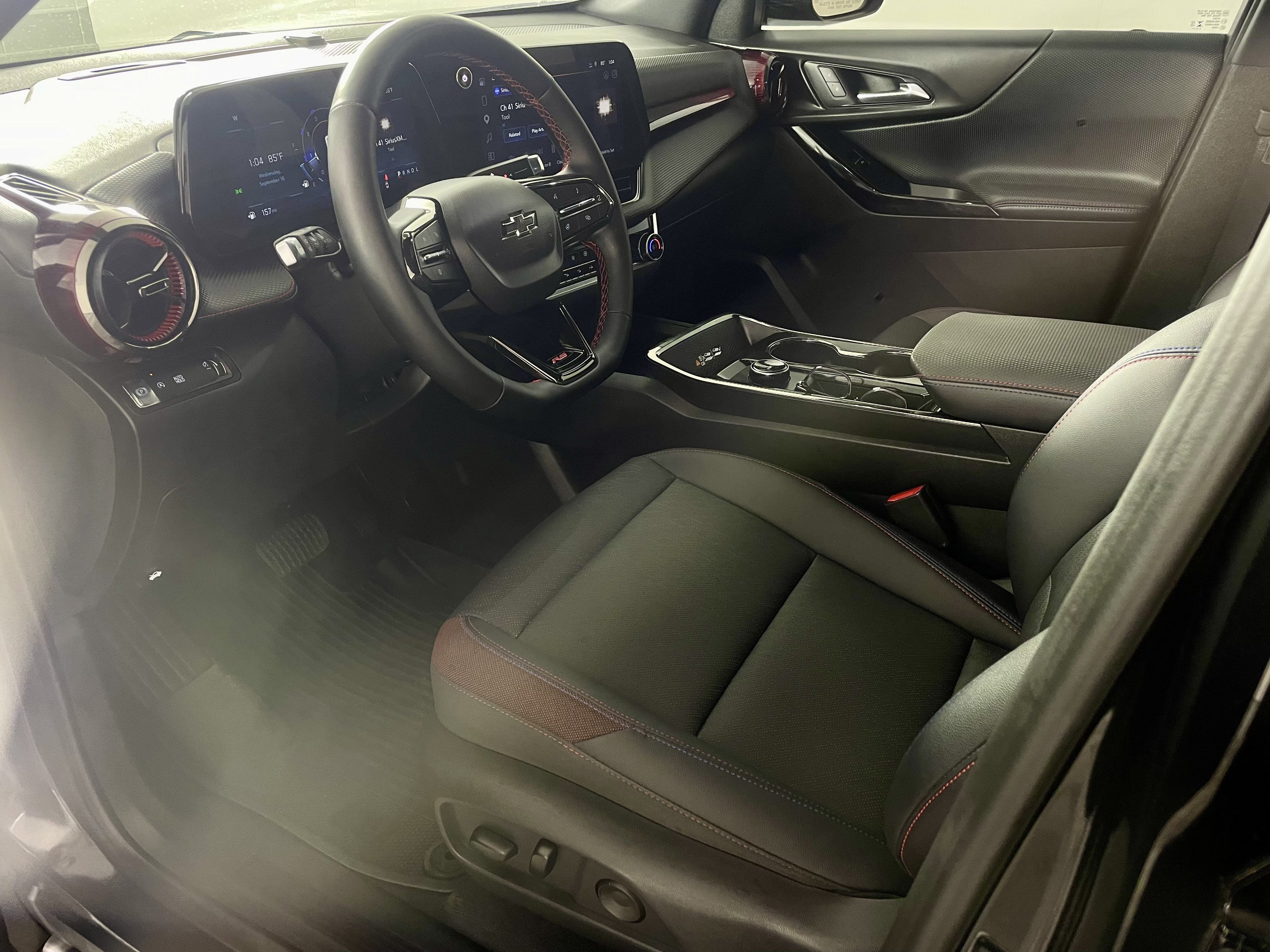 Used 2026 Chevrolet Equinox RS FWD image 9