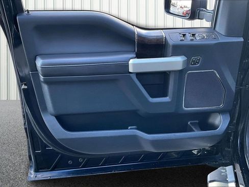 Used 2022 Ford F350 Lariat w/ Camper Package image 21