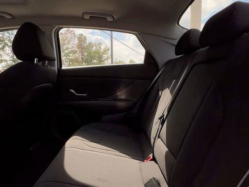 Used 2025 Hyundai Elantra SEL w/ Cargo Package image 37