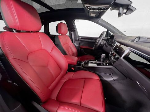 New 2026 Porsche Macan S image 30