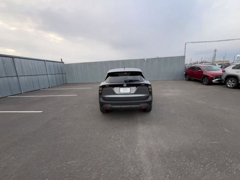 Used 2025 Nissan Kicks SV image 16