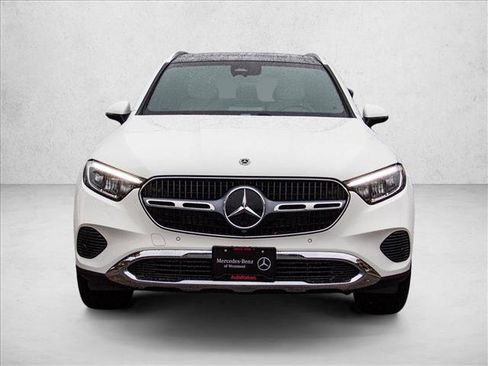 Certified 2025 Mercedes-Benz GLC 300 4MATIC image 2