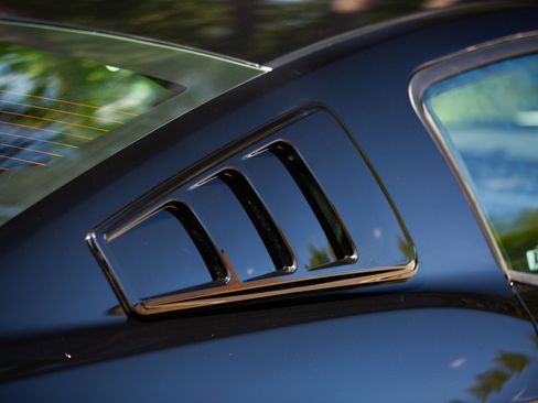 Used 2010 Ford Mustang GT RWD image 6