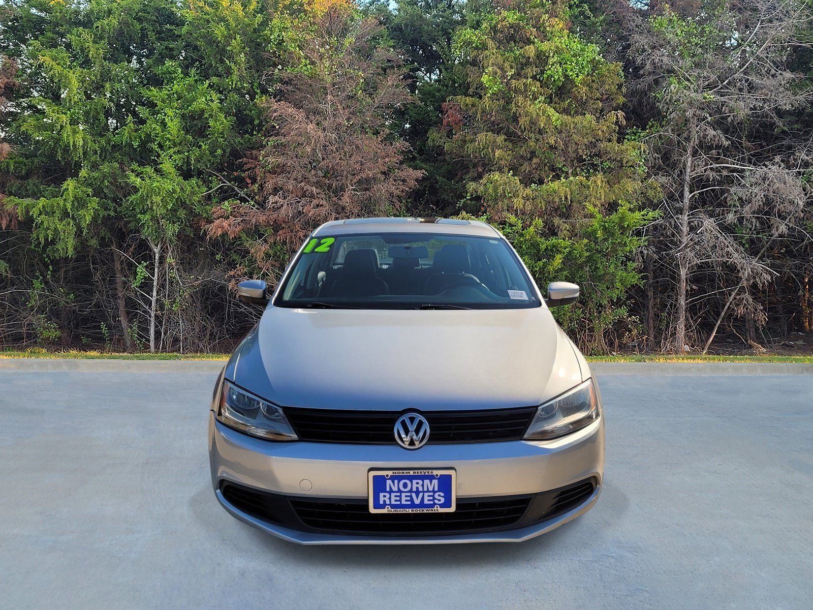Used 2012 Volkswagen Jetta SE FWD image 2