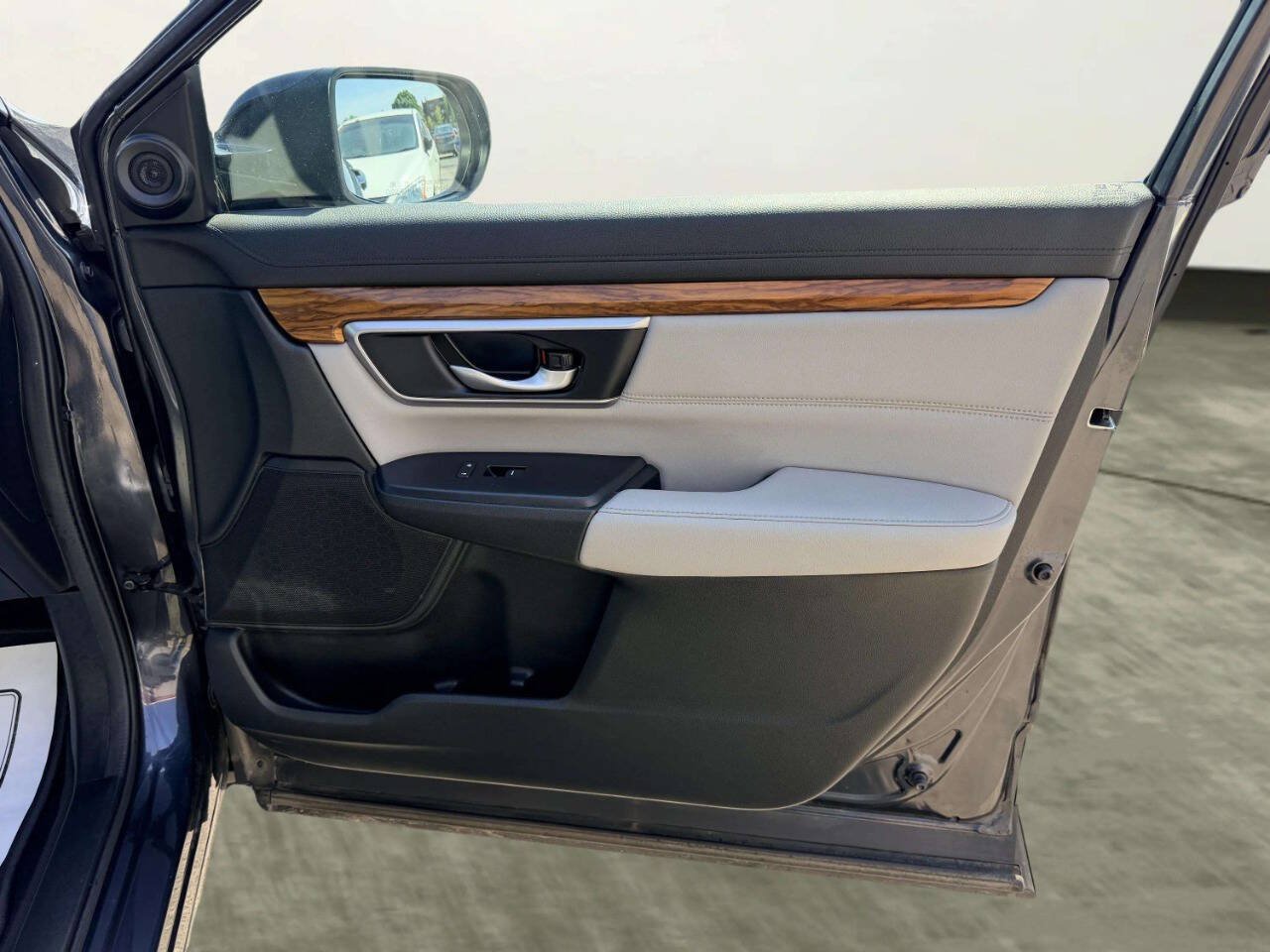 Used 2019 Honda CR-V Touring image 28