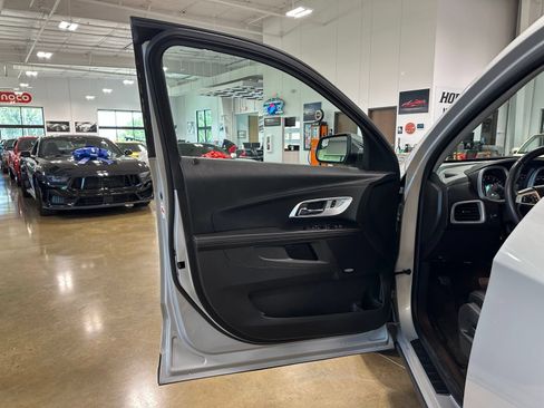 Used 2013 Chevrolet Equinox LTZ FWD image 11