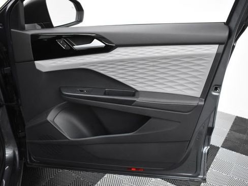 Used 2024 Volkswagen Taos S image 19