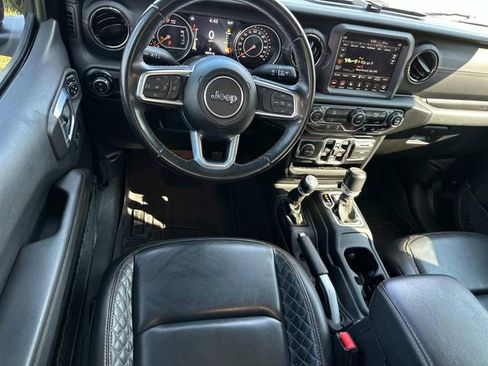 Used 2021 Jeep Gladiator Overland image 18