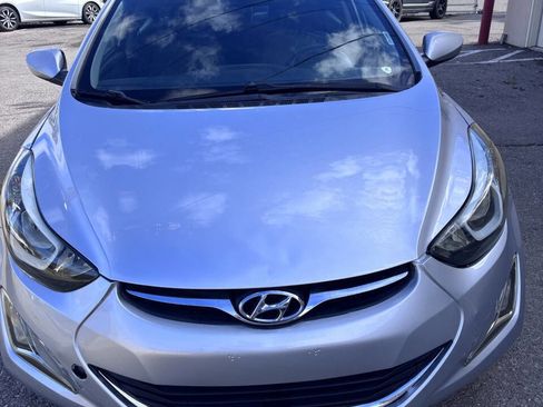 Used 2015 Hyundai Elantra SE w/ Option Group 02 image 3