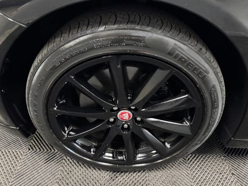 Used 2016 Jaguar XJ R-Sport image 19